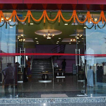 Hotel Sanchita Palace Forbesganj Bagian luar foto