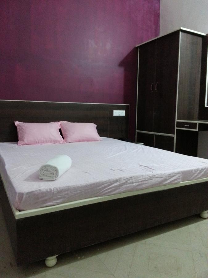 Hotel Sanchita Palace Forbesganj Bagian luar foto